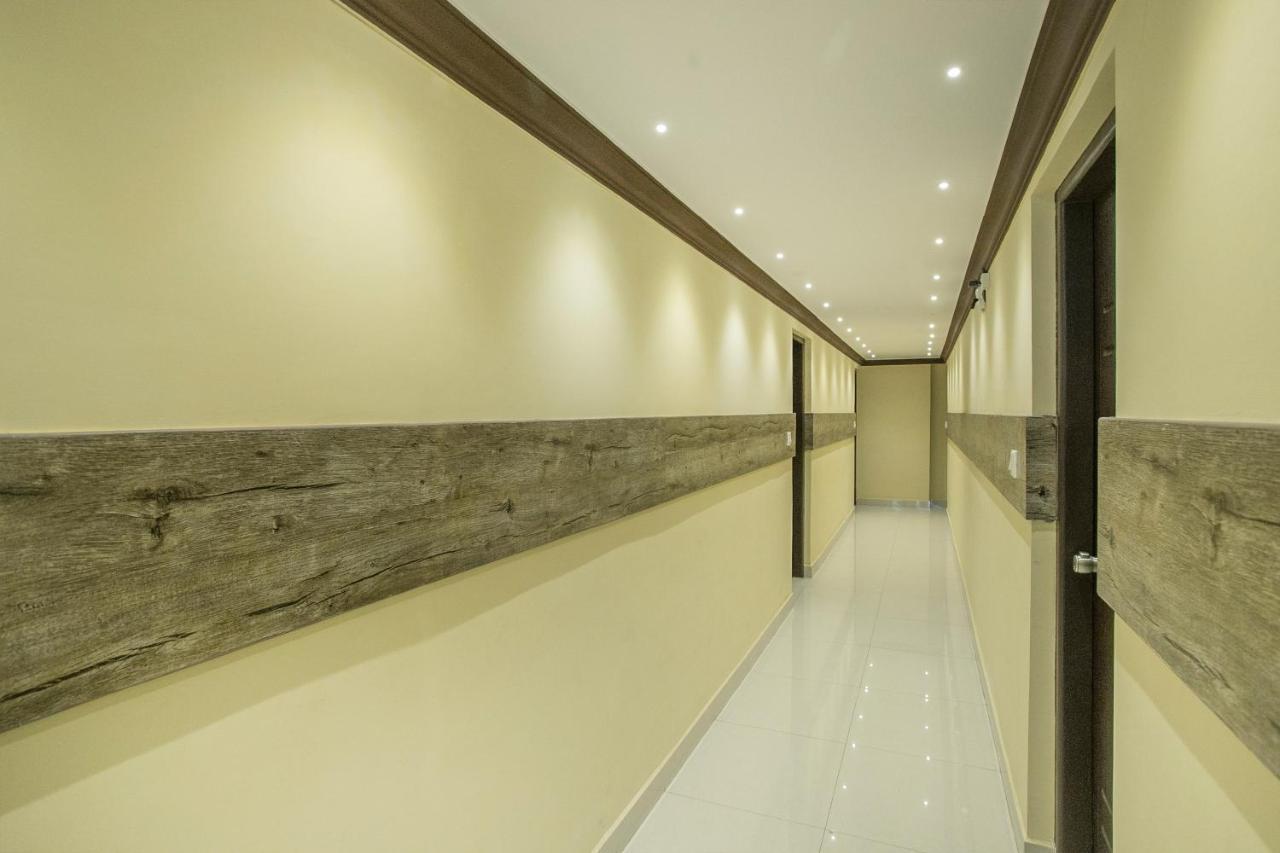 Oyo 13594 Mathrushree Residency Hotel Bangalore Luaran gambar