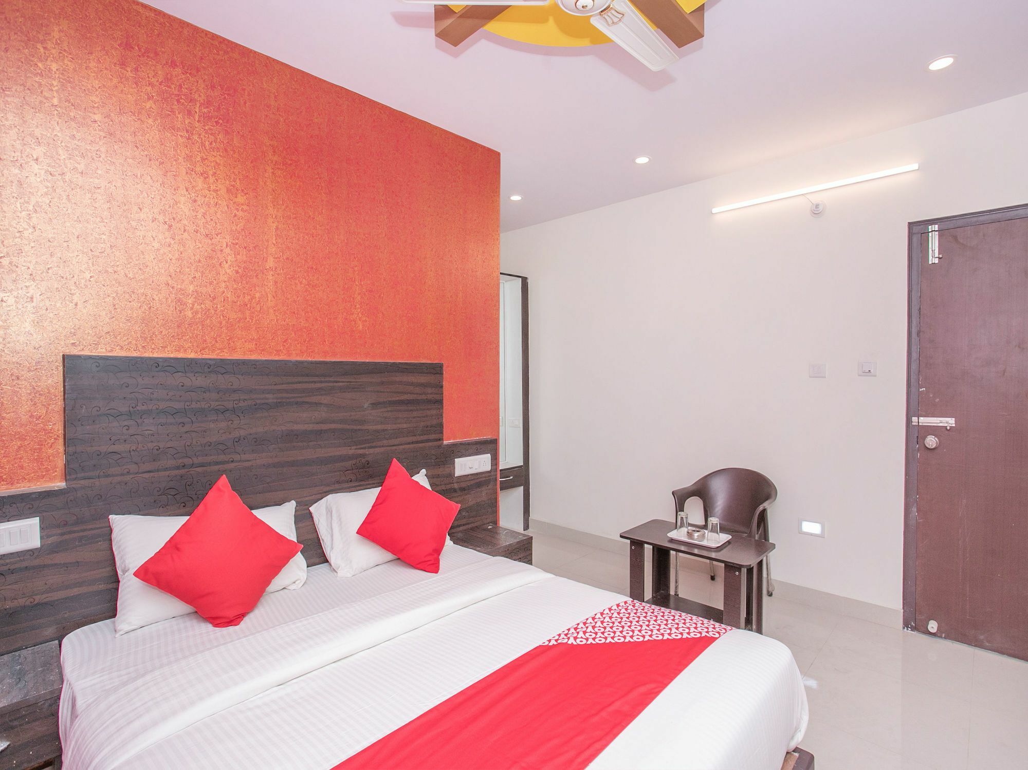 Oyo 13594 Mathrushree Residency Hotel Bangalore Luaran gambar
